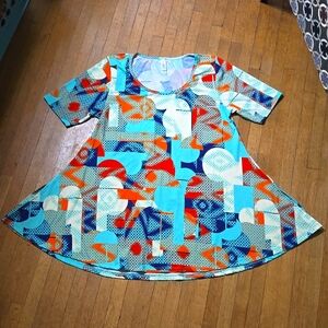 NWOT LulaRoe Blouse